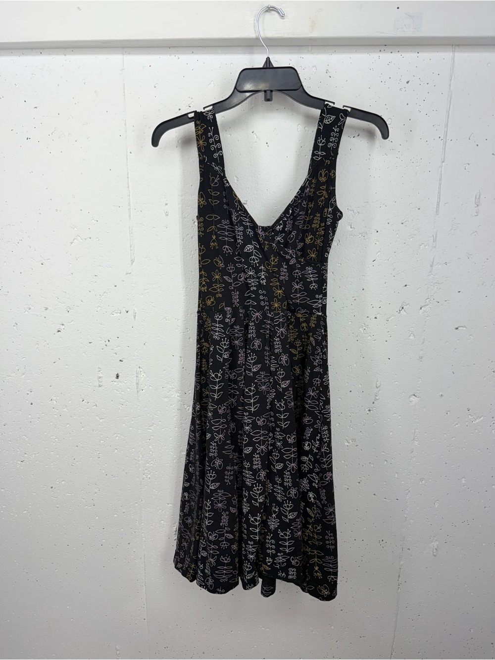 Effie’s Heart Size Small Black Floral Print Sleeveless Dress